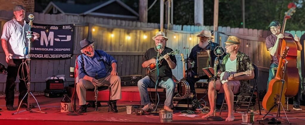 Diddy Wah Daddies Live music at Dive Bar Como Columbia MO